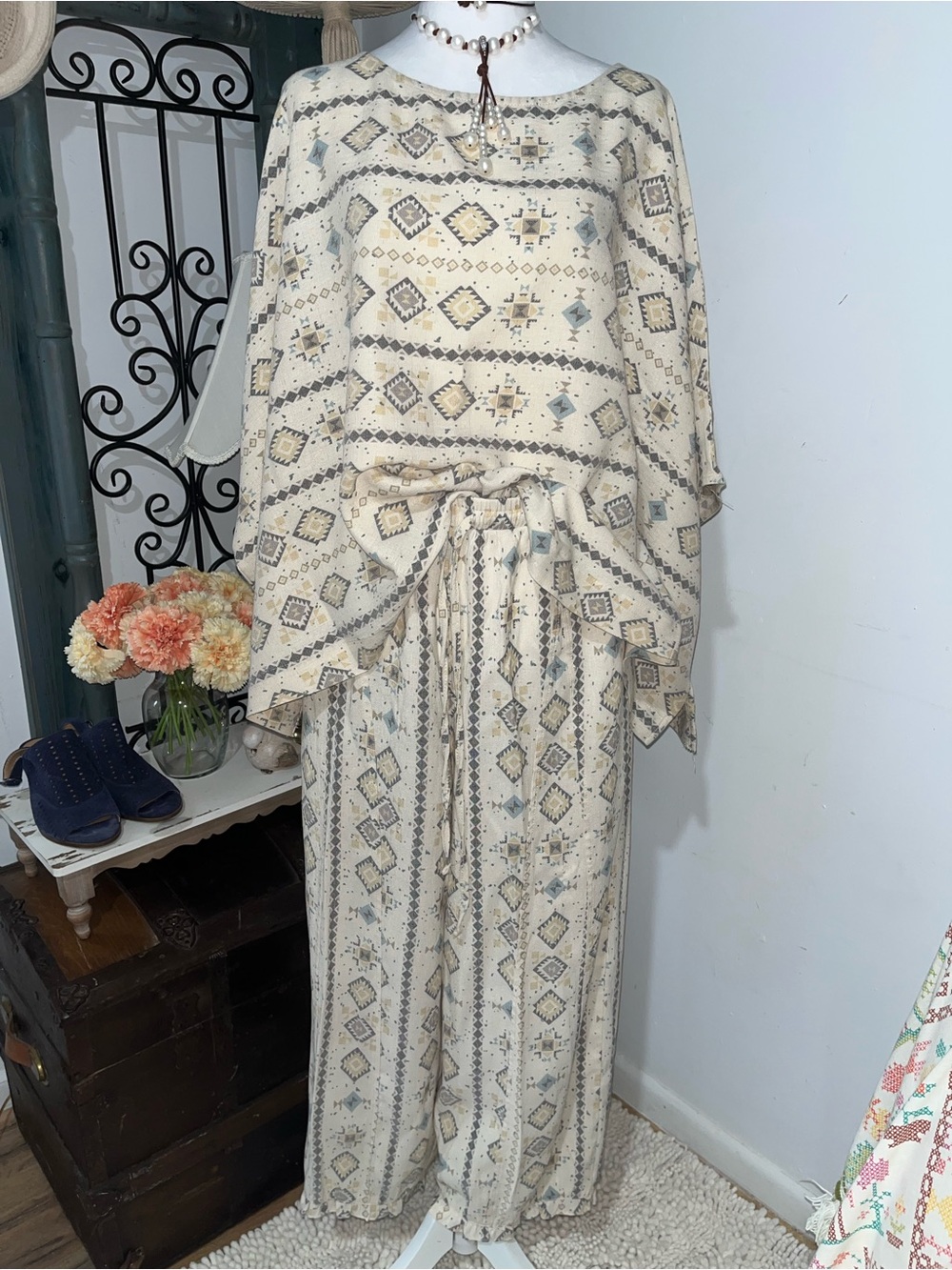 Easel Boho Cream Geometric Pattern Two Piece Set